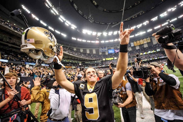 drew-brees-2009-celebrating